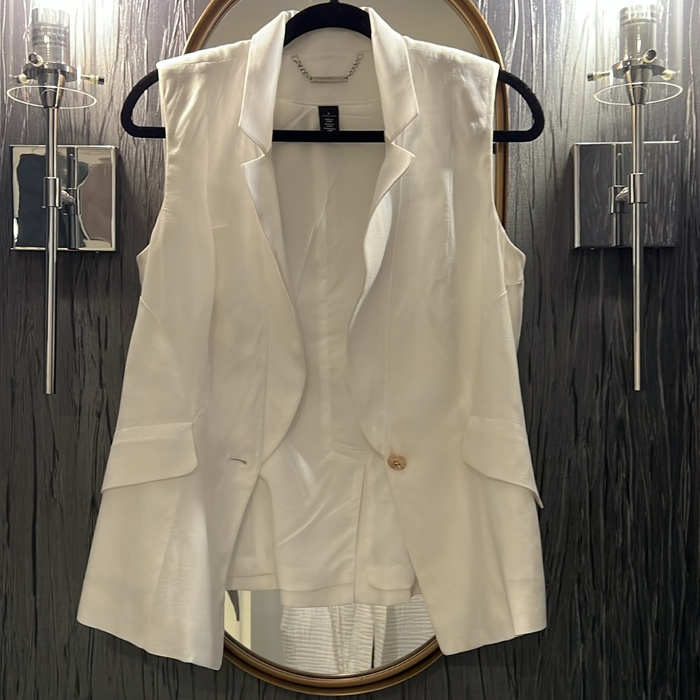 WHITE|BLACK White Vest